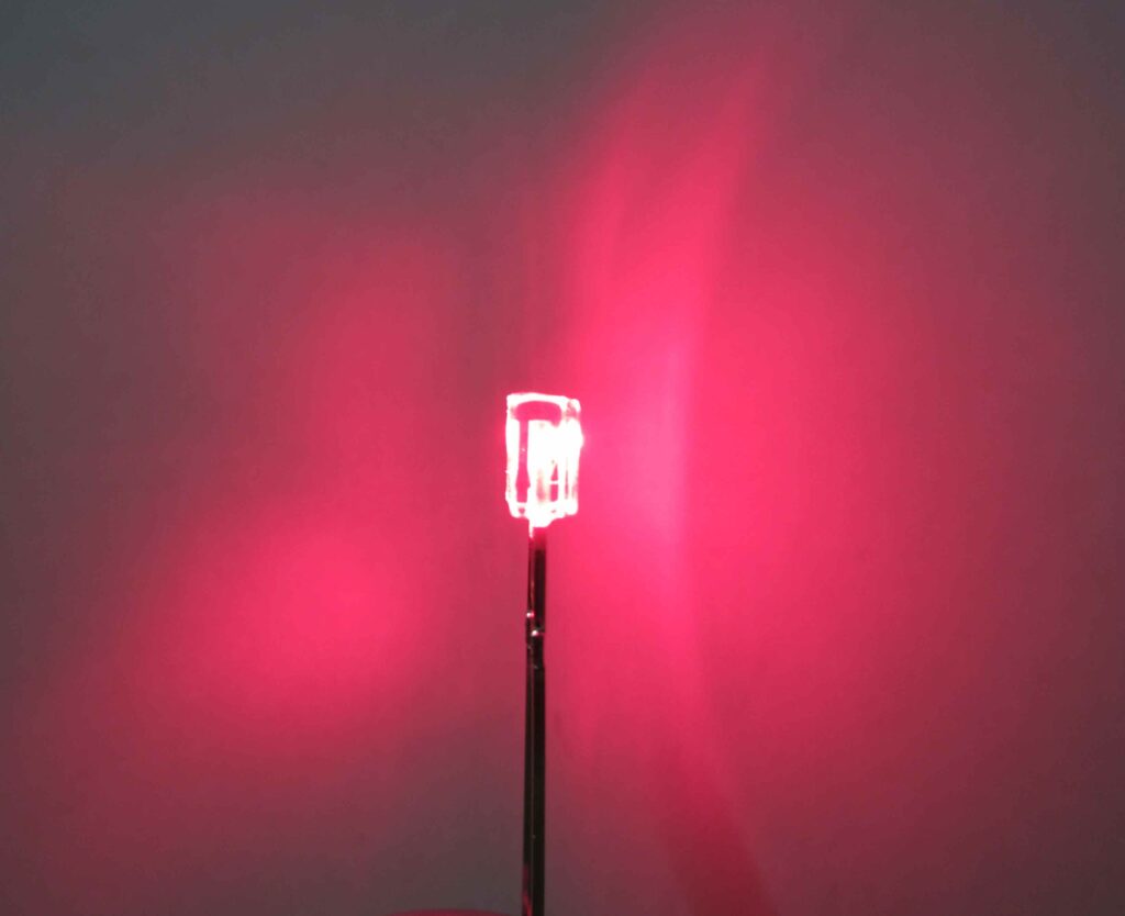 a picture, our new products, side view ( side emit ) LED. Products realized through collaboration between Toricon and our partner company.